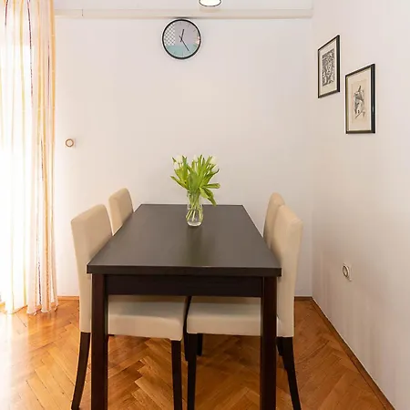 Apartment D&v *